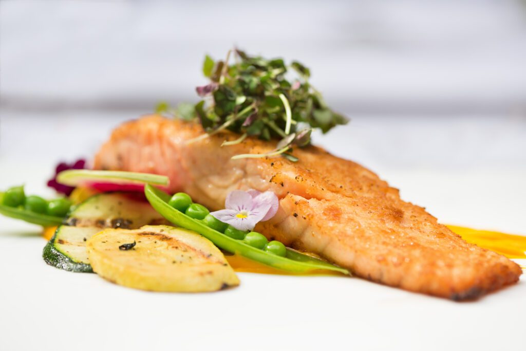 Fish dinner plate