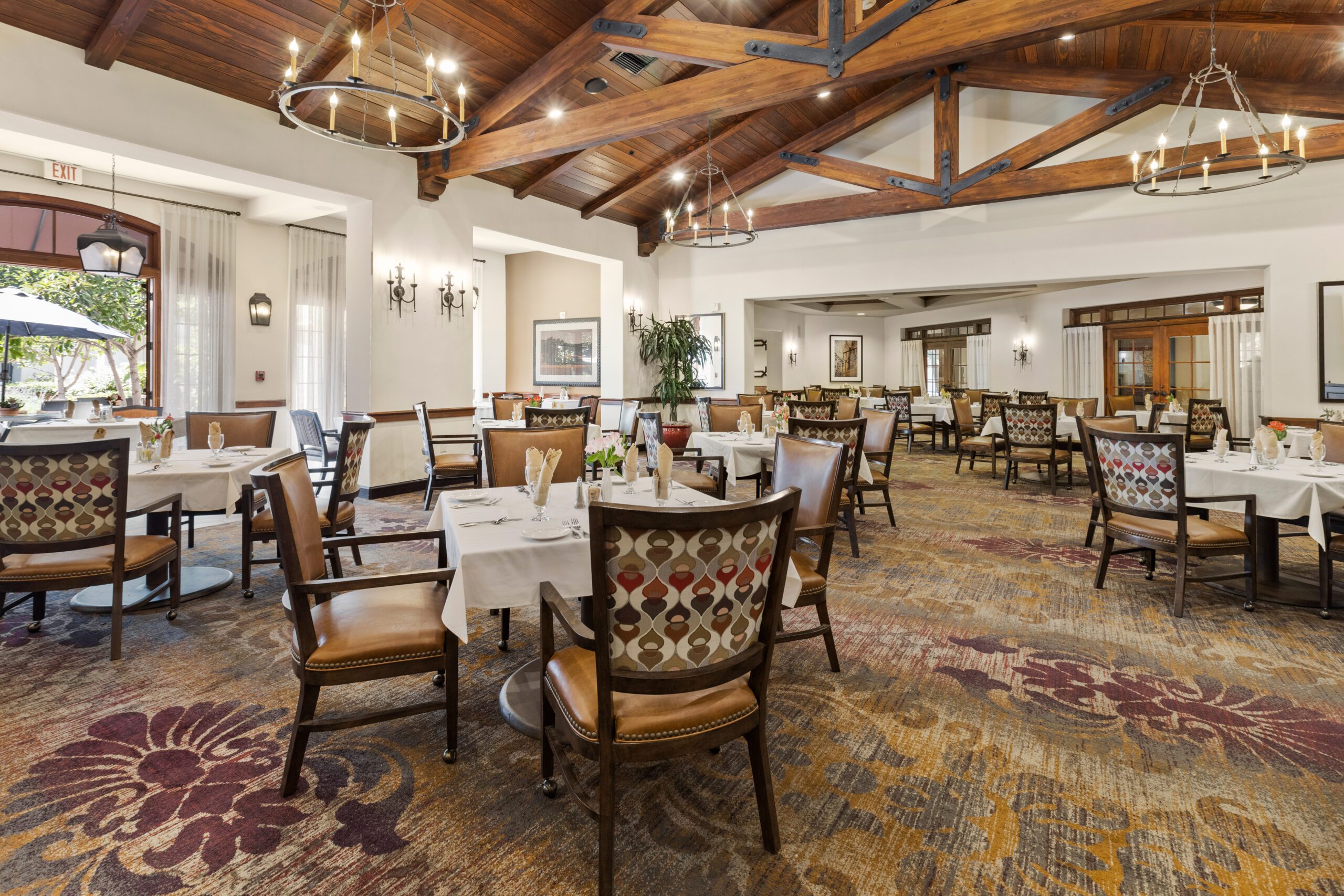monarch & mariposa dining room