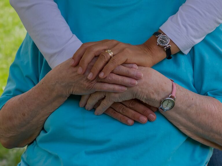 Support for Caregivers of Aging Parents: Finding Help Without Losing Yourself