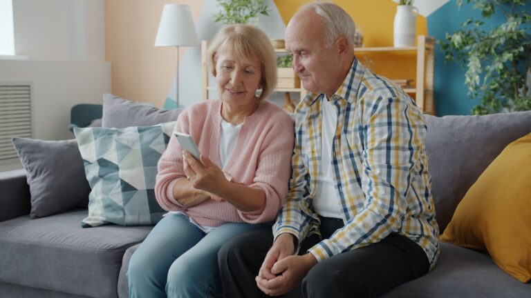 Vascular Dementia Symptoms: Early Signs and Changes Families Should Recognize