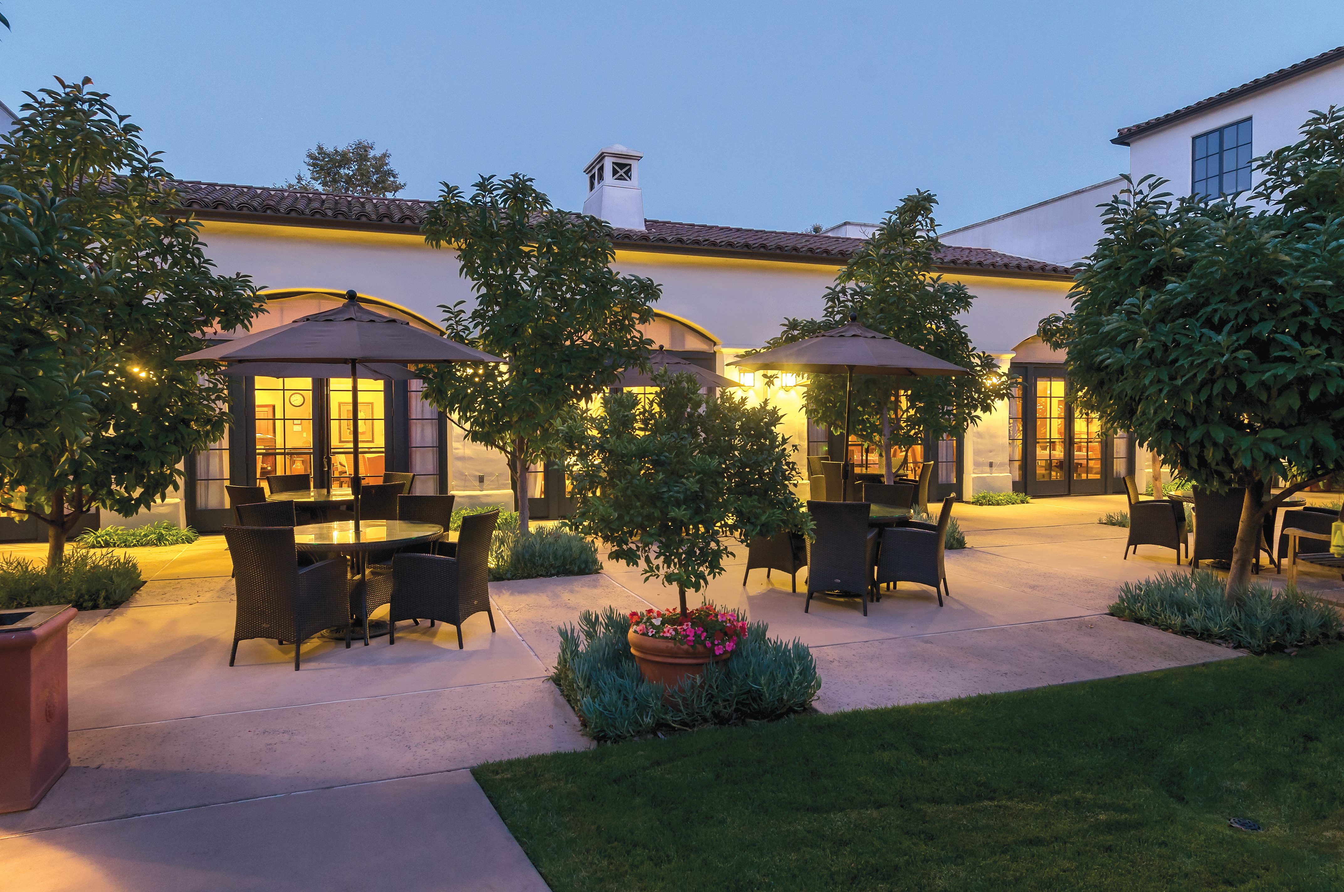 al fresco dining room